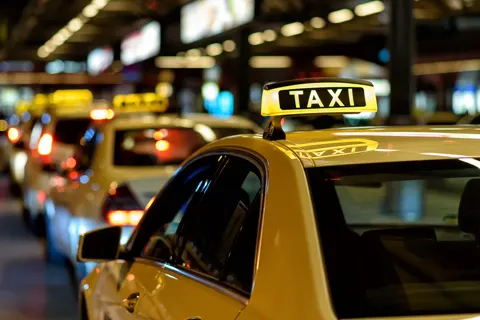 WHY CHOOSE HOBART MAXI TAXI